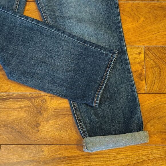 Old Navy Mid Rise Boyfriend Straight Leg Jeans Size 10 - Picture 5 of 11